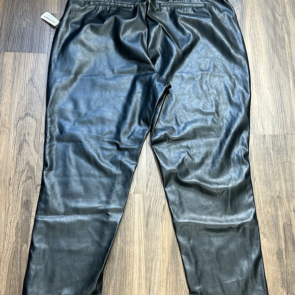 NWT Old Navy High Extra High Waisted Faux Leather Pant-Black - Picture 9 of 9